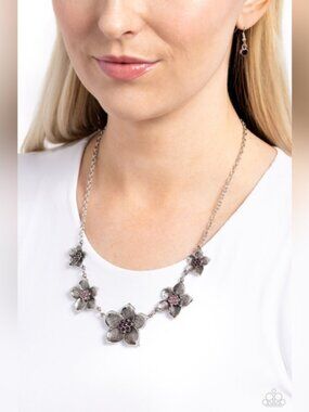 Wallflower Wonderland Necklace